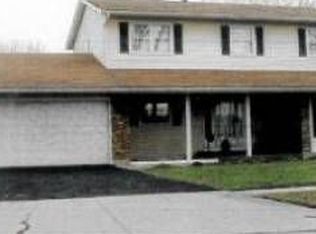 2 Shelley Rd, Elk Grove Village, IL 60007