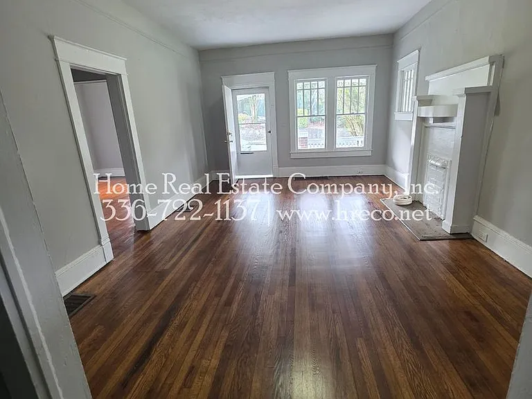 411 E 13th St — Photo 3