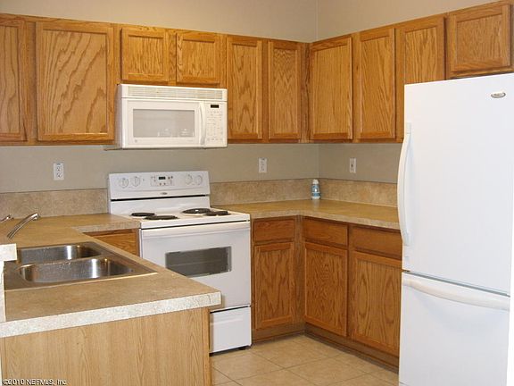 3rd image of 2200 Marsh Hawk Ln Unit 101