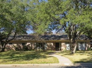 5215 Meadow Wood Dr, Waco, TX 76710