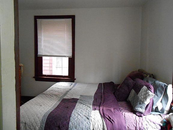 4th image of 2746 Enslin St