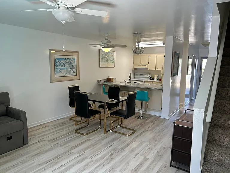 8421 Thomas Dr — Photo 5