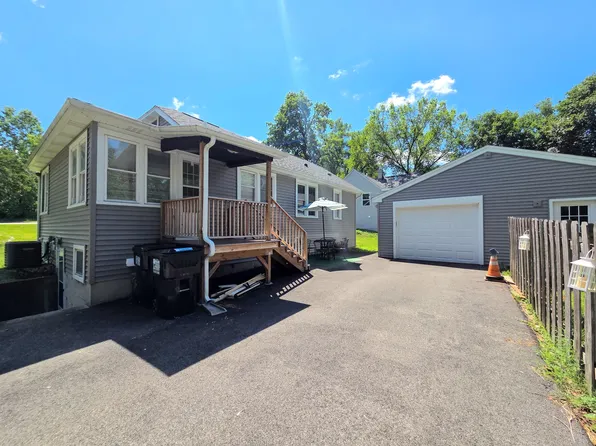 3823 E Wonder Lake Rd, Wonder Lake, IL 60097