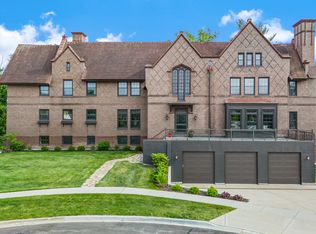 141 Loretto Ct, Wheaton, IL