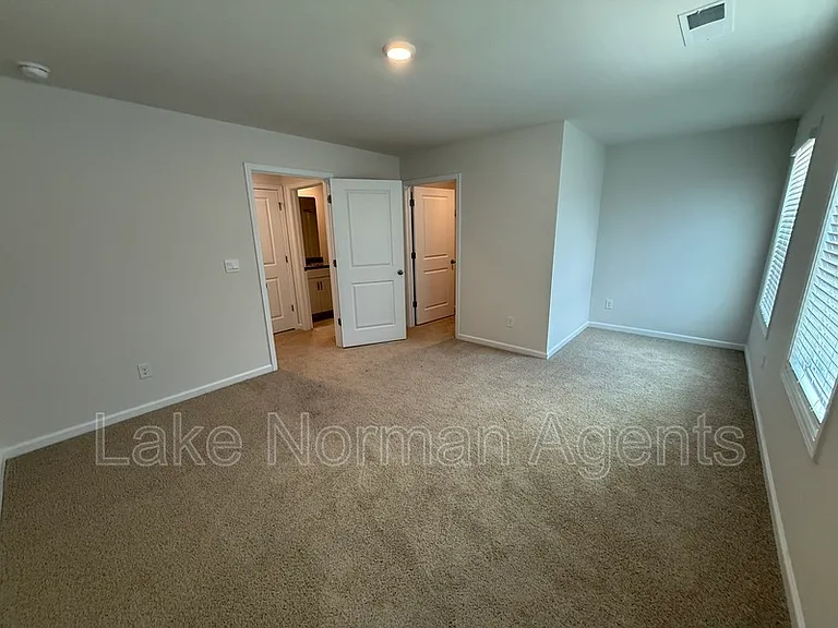 7868 Iron Rd — Photo 14