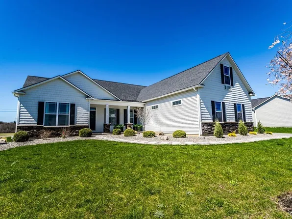 8429 Mediator Way, Clay, NY 13041