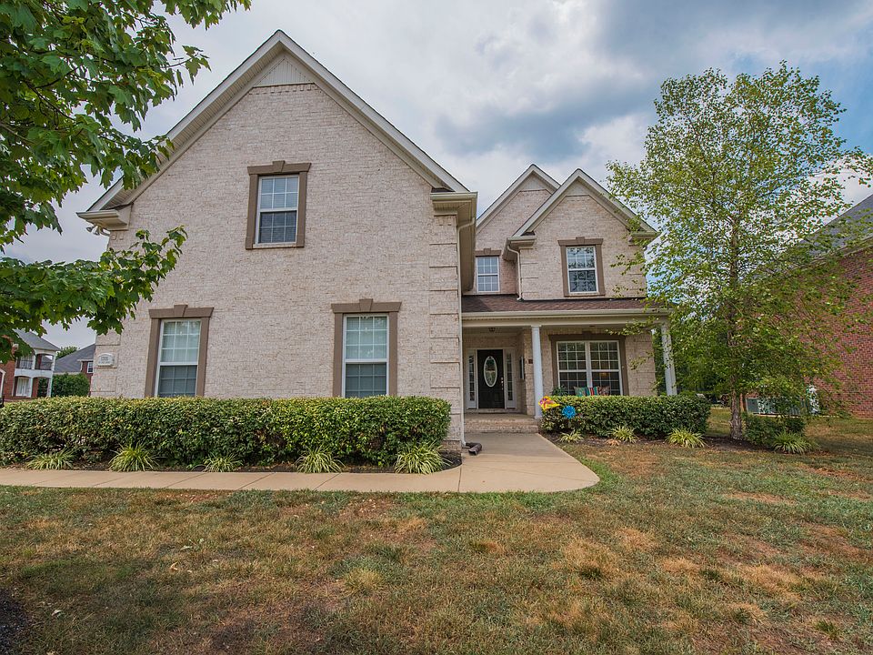 1st image of 1305 Saint Ives Ct