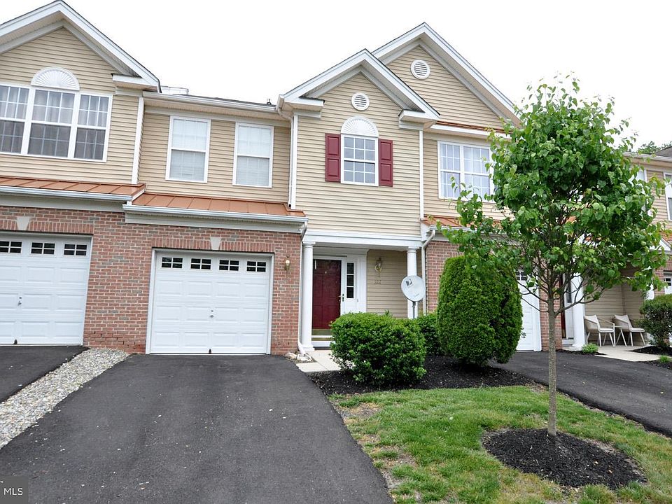 1st image of 328 Helen Dr
