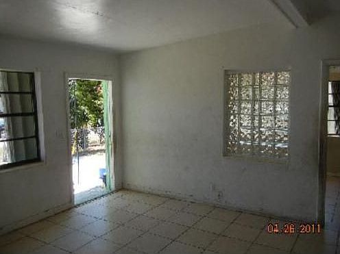 2nd image of 201 Hibiscus Tree Dr