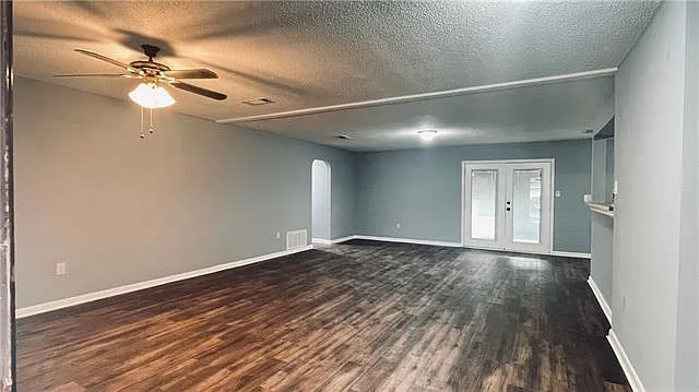 2236 Litchwood Ln — Photo 8