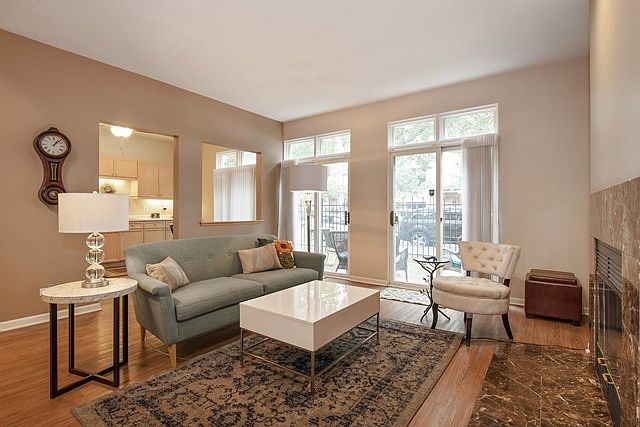 1st image of 1522 S Prairie Ave Unit B