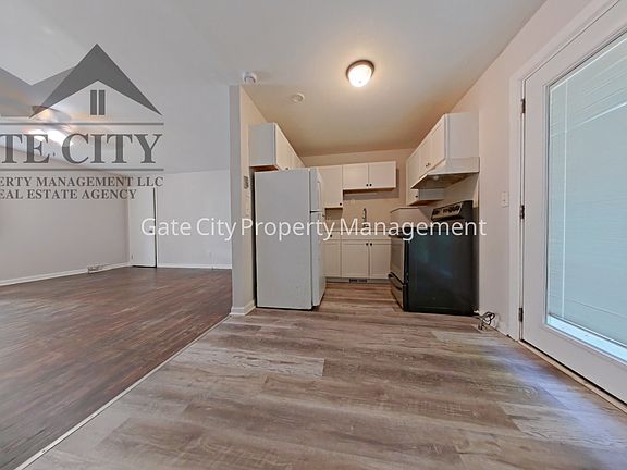 2nd image of 2021 Maywood St APT E