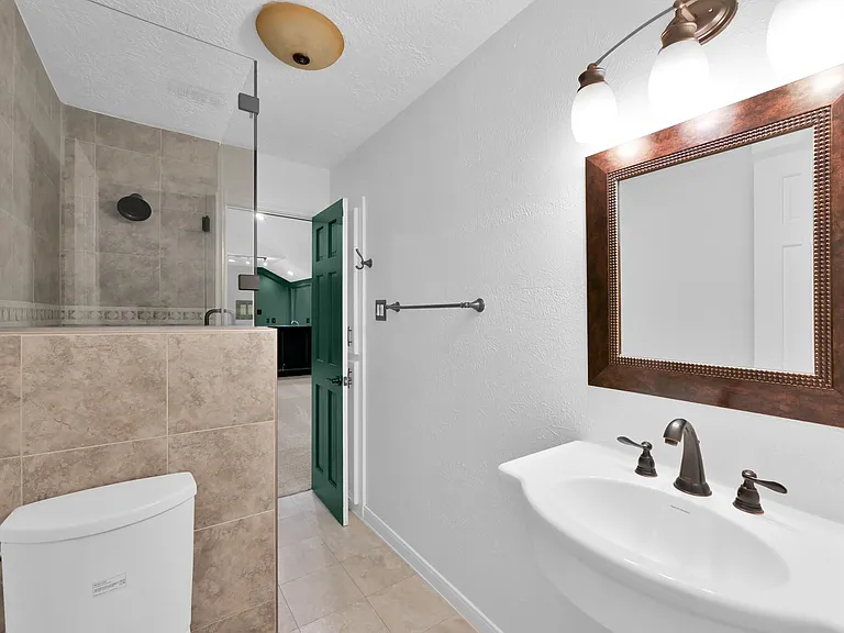 35 Fernglen Dr — Photo 34