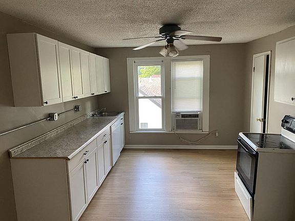 3rd image of 410 Fowlkes Ave #B