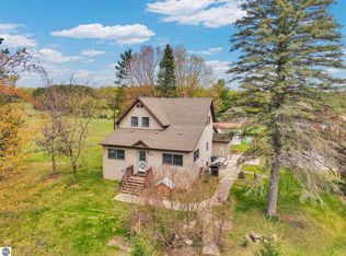 22386 Sixteen Mile Rd, Leroy, MI 49655