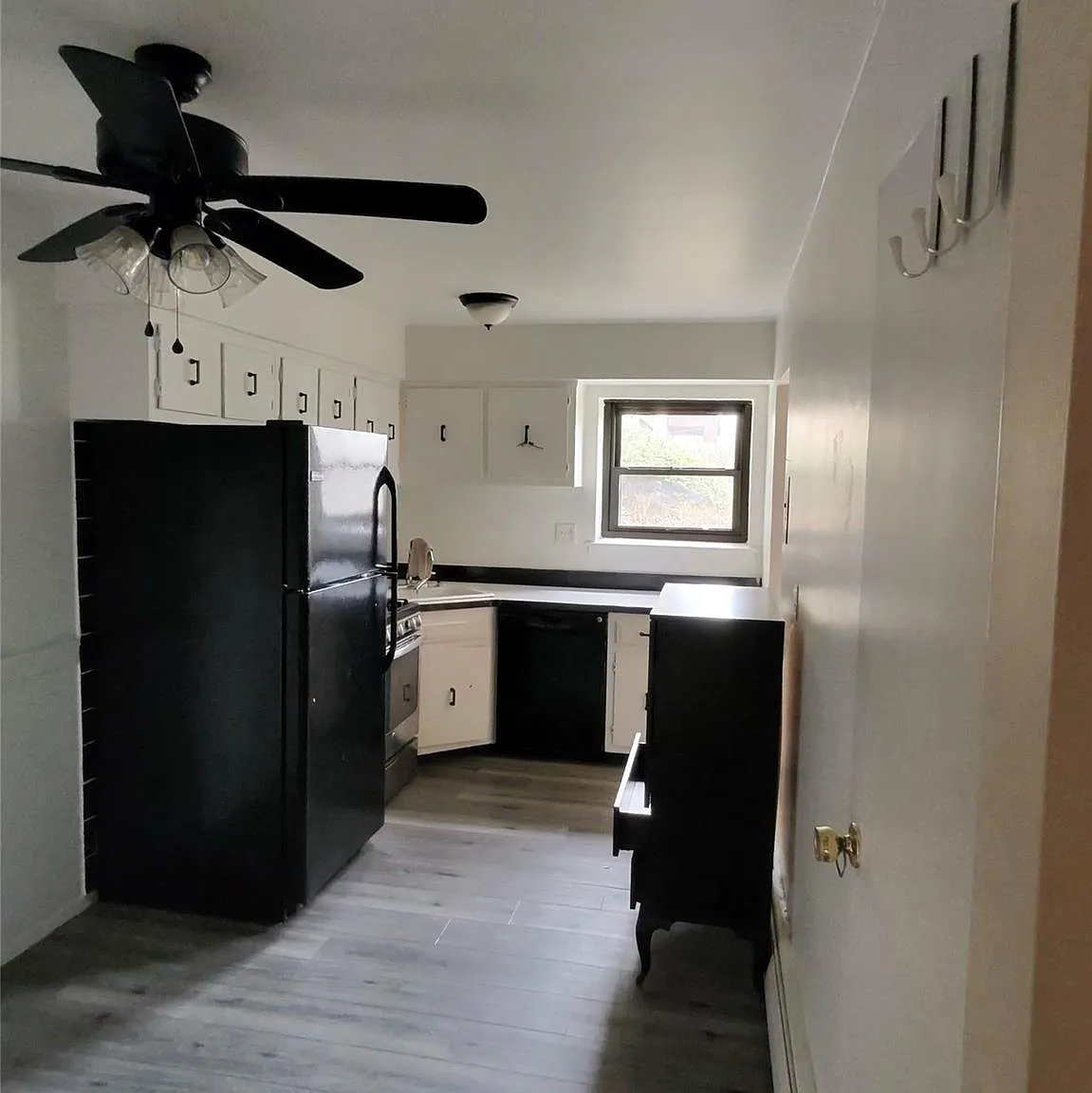 285 Sneden Place, Spring Valley, NY 10977 — Photo 4