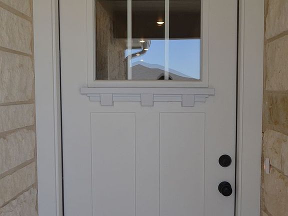 3rd image of 1713 Castroville Trl