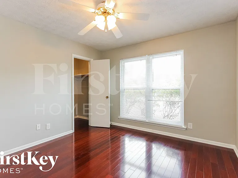 2847 Haddon Dr — Photo 9