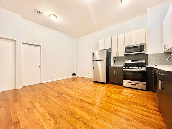 2nd image of 920 Lafayette Ave #1