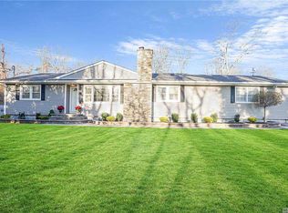 123 Hedges Rd, East Patchogue, NY 11772