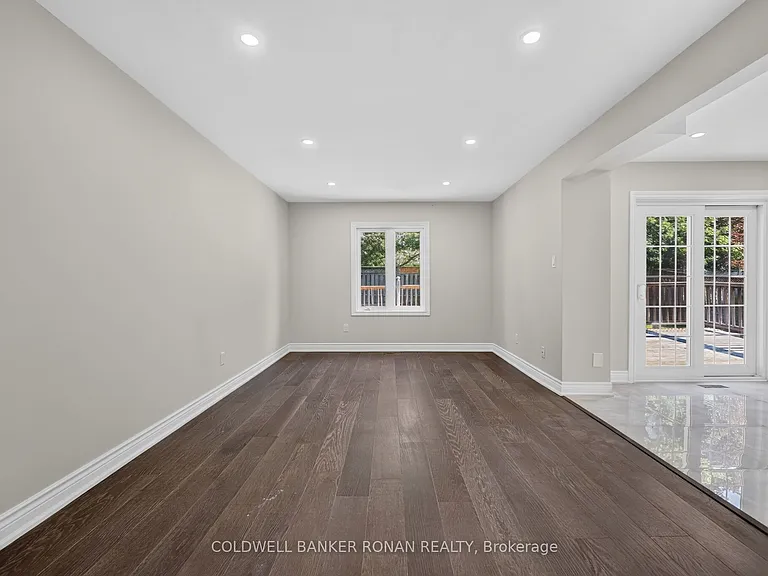 8 McCullough Ave — Photo 12