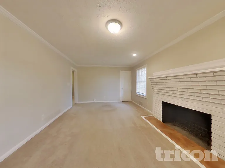 3842 Wesley Dr — Photo 3