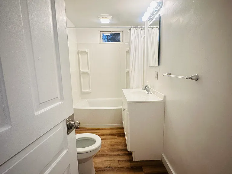 525 Cherry Ln — Photo 36