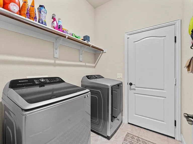 4129 Snowberry Ln — Photo 12