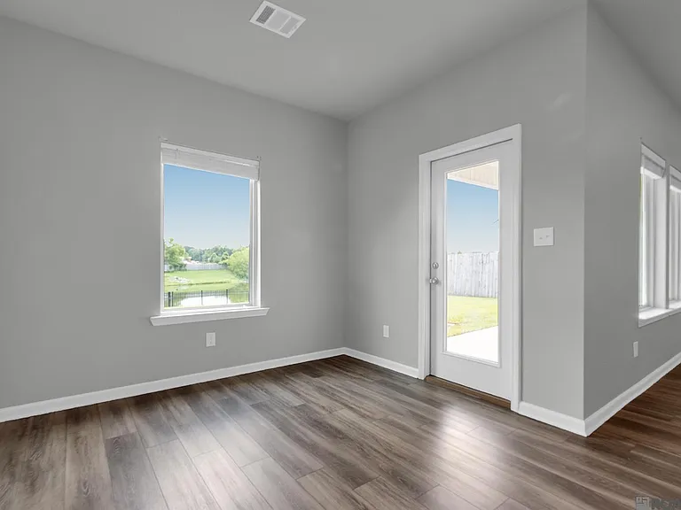 4719 Mendocino Way — Photo 6