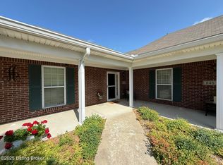 844 Garden Pointe Dr, Simpsonville, KY