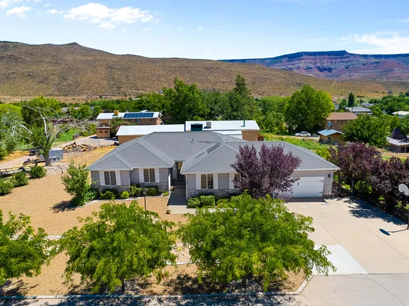 148 W Sunset Ave, Toquerville, UT 84774