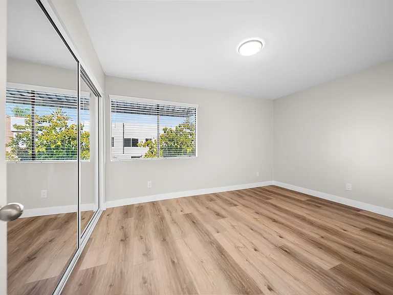 1225 Stanley Ave #203 — Photo 14