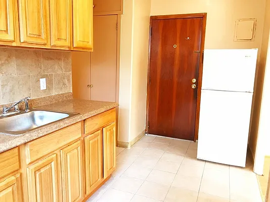 Rented by NY Space Finders Inc. | media 6