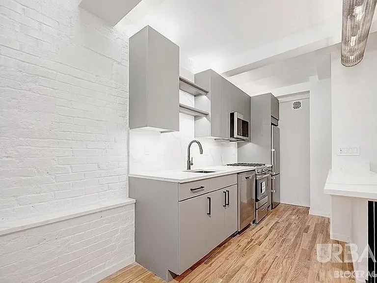 123 Bank St #190 — Photo 5