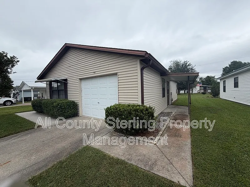 2 bed, 1.0 bath, 846 sqft, $1,395 — Photo 2
