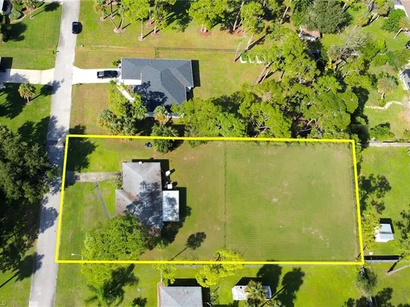 204 Lake AVE, LEHIGH ACRES, FL 33936