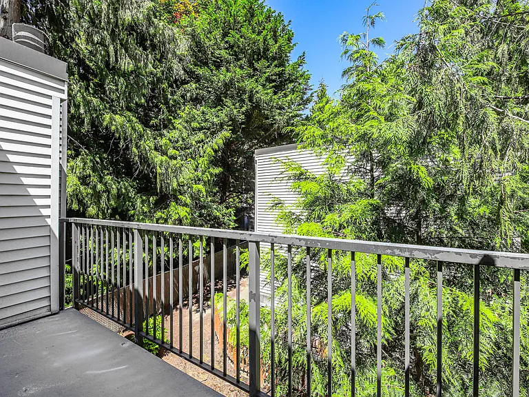 Northline Apartments — Photo 9