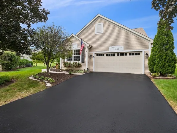 21658 W Tamarack Ct, Plainfield, IL 60544