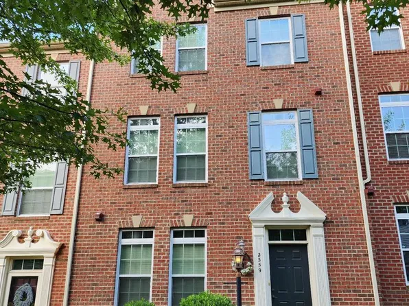 2359 Merseyside Dr, Woodbridge, VA 22191