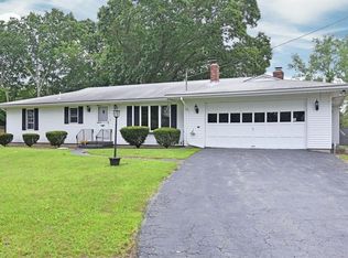 81 Mellon Rd, Warwick, RI 02889