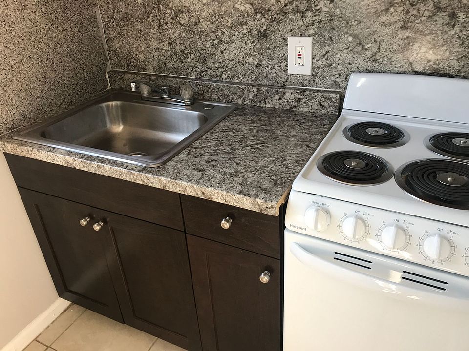 1st image of 1210 NW 2nd Ave APT 6