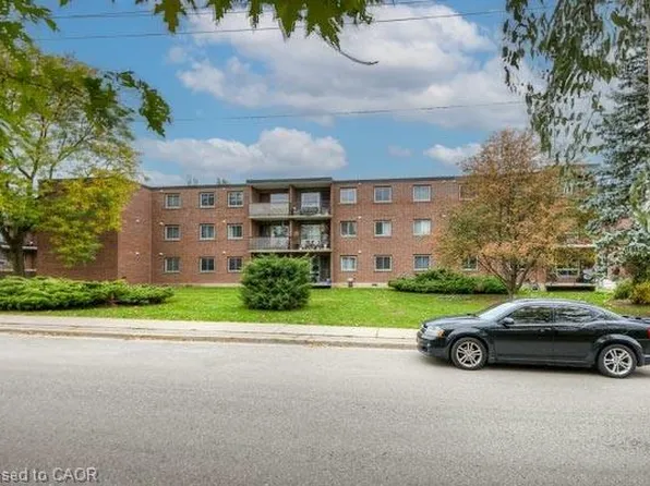 4 Avalon Pl #106, Kitchener, ON N2M 4N6