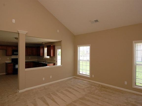 4th image of 2401 Rockaway Pl