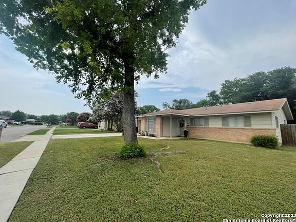 2nd image of 7451 Stonehouse Dr