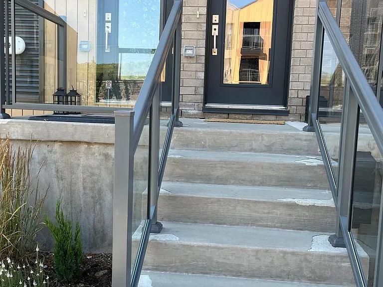 16 Urbane Blvd — Photo 8