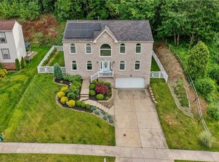 602 Fieldstone Dr, Coraopolis, PA 15108