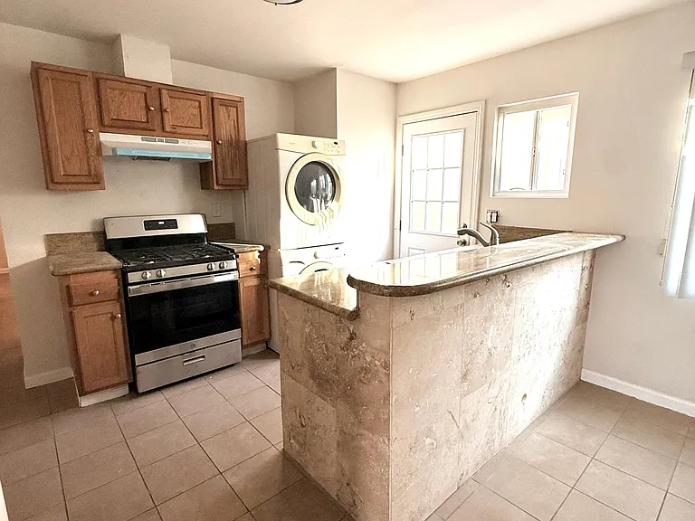 20907 Arline Ave — Photo 4