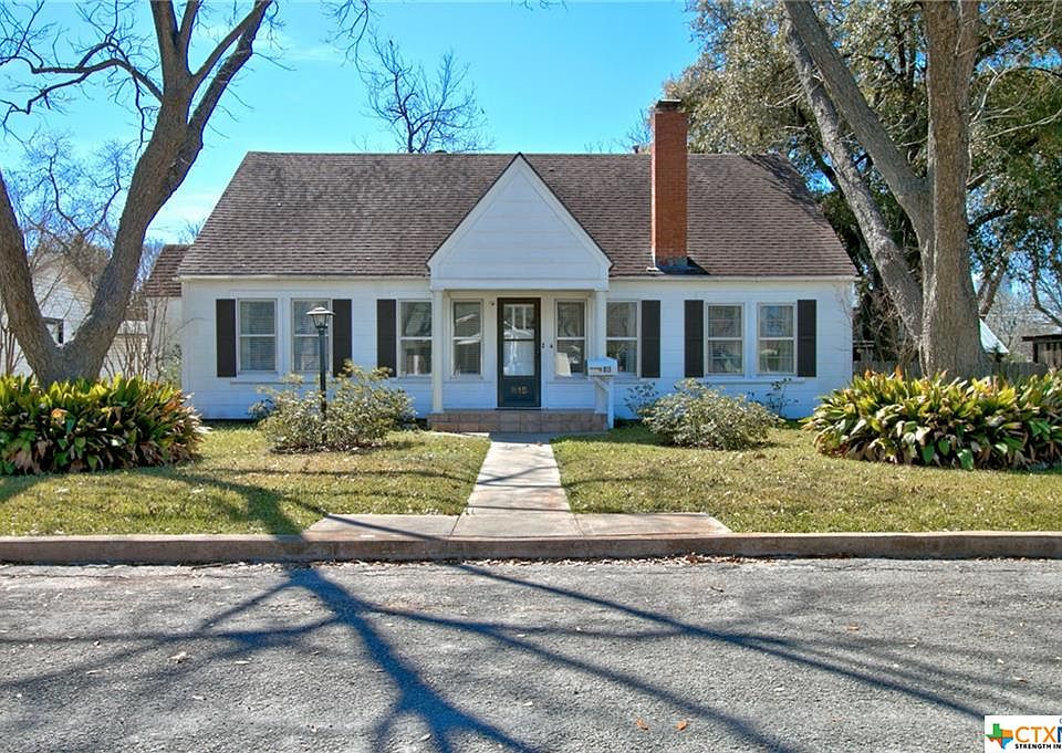1st image of 815 E Krezdorn St