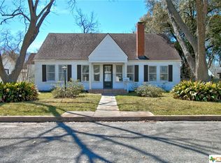 815 E Krezdorn St, Seguin, TX 78155
