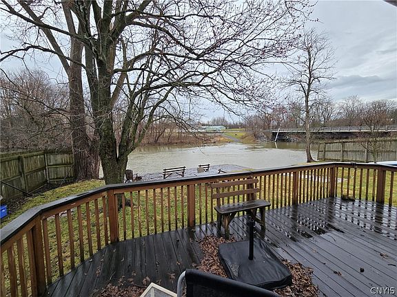 3rd image of 6792 Guyder Rd